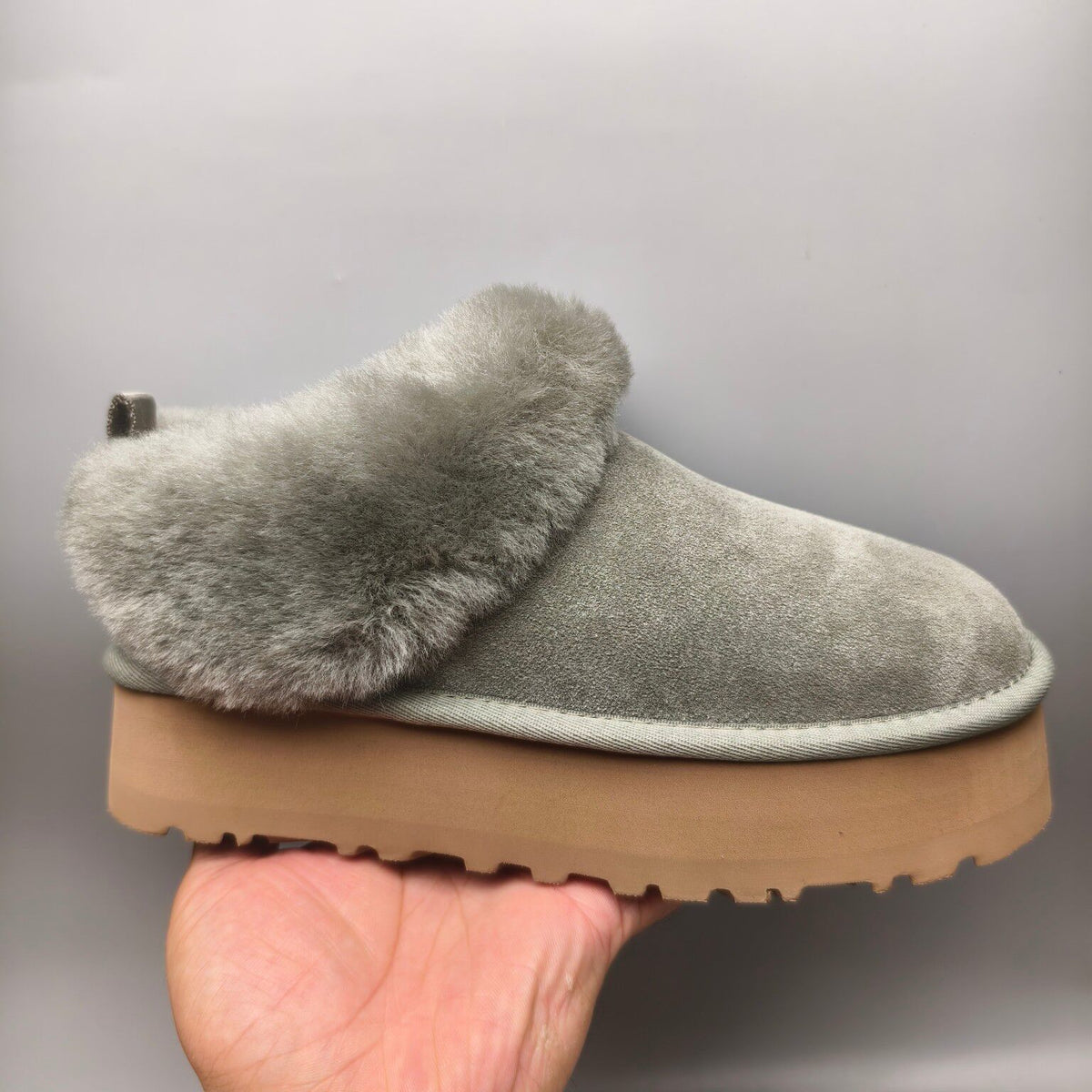 1393 Suede Thick-Sole Slip-On Lazy Shoes – Green (In Stock)