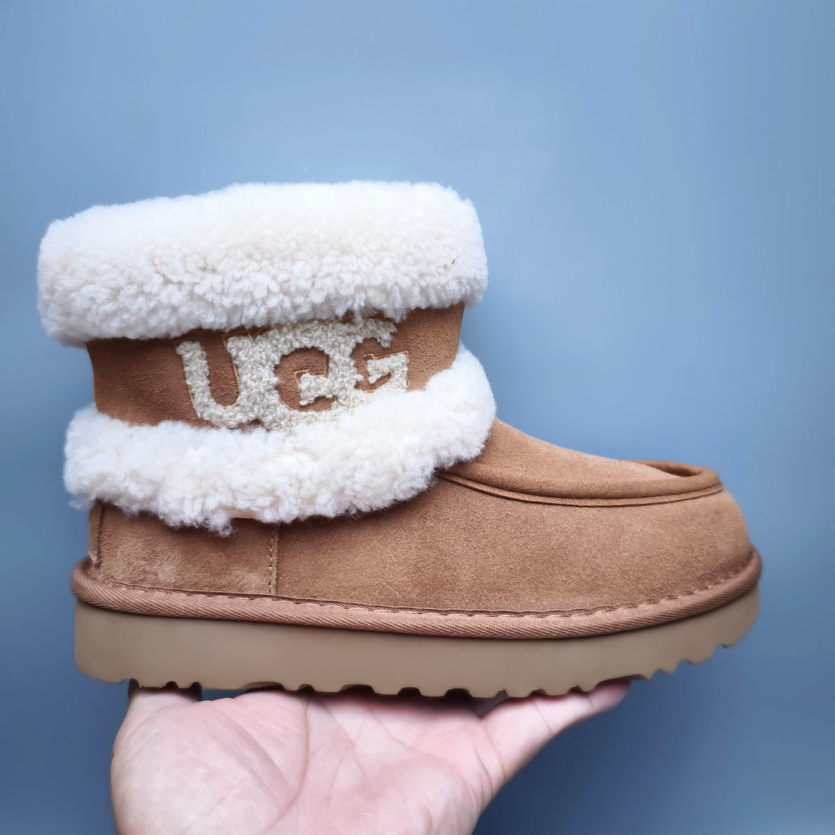 5410 Curly Fur Big Logo Mid-Top Street Boots – Chestnut (In Stock)