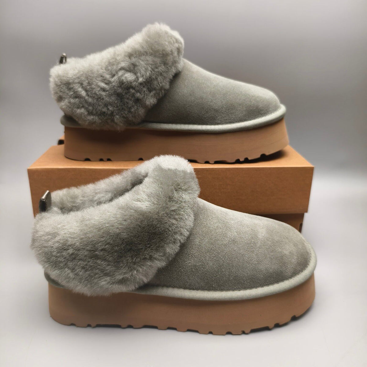 1393 Suede Thick-Sole Slip-On Lazy Shoes – Green (In Stock)