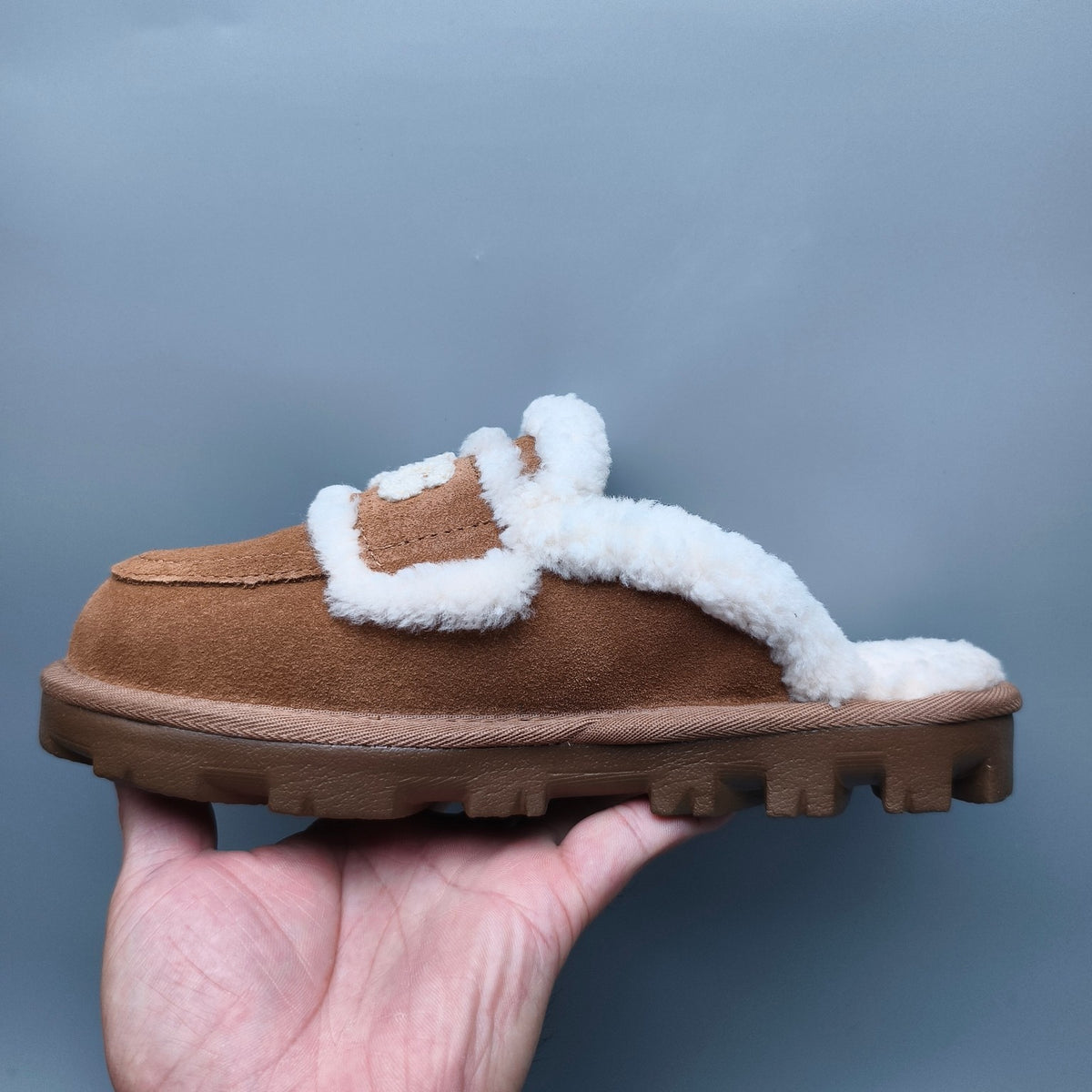 1206 Fluffy Big Logo Casual Slippers – Chestnut (In Stock)